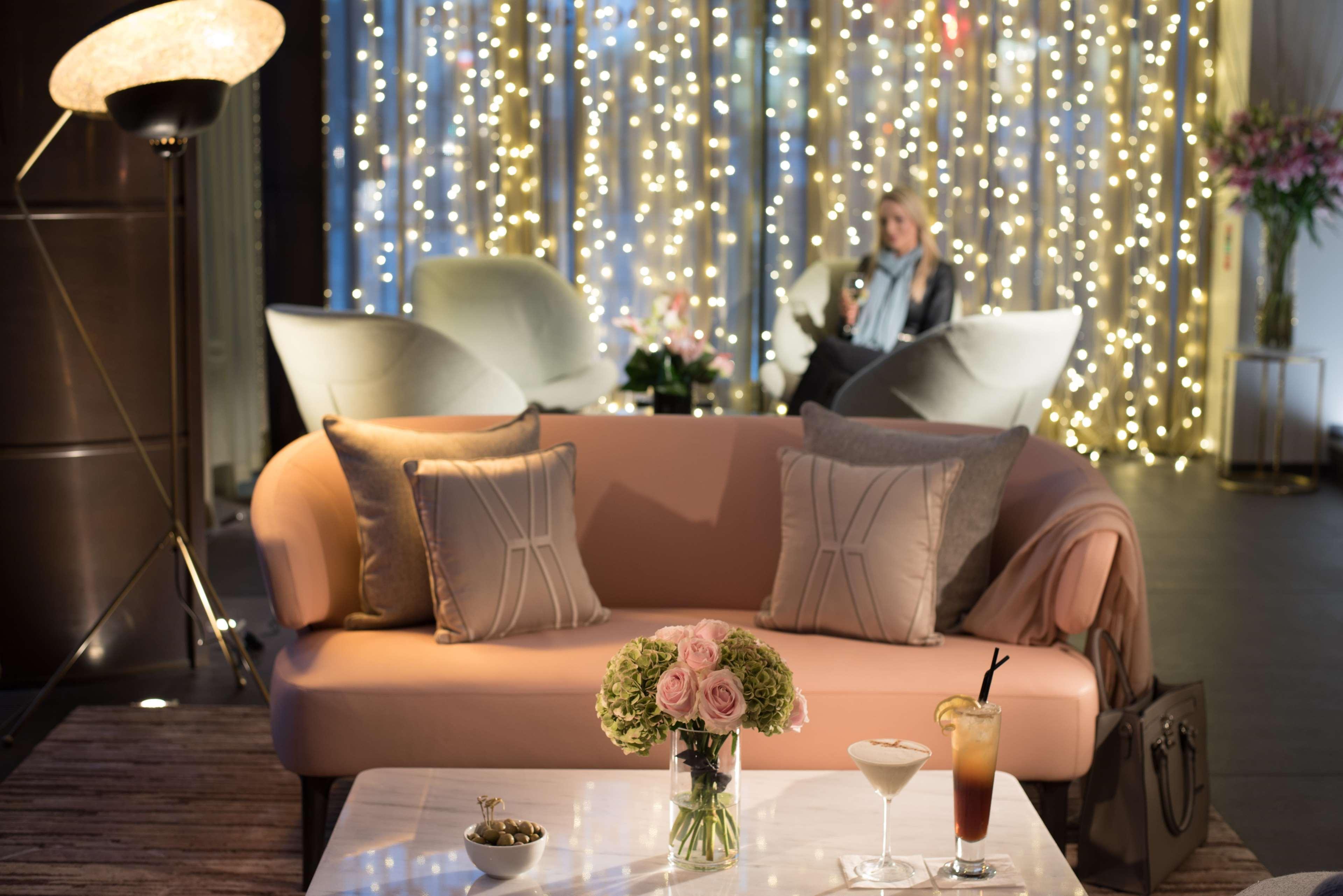 فندق ذا فيتزويليام بلفاست المظهر الخارجي الصورة The Lounge at London Heathrow Airport
