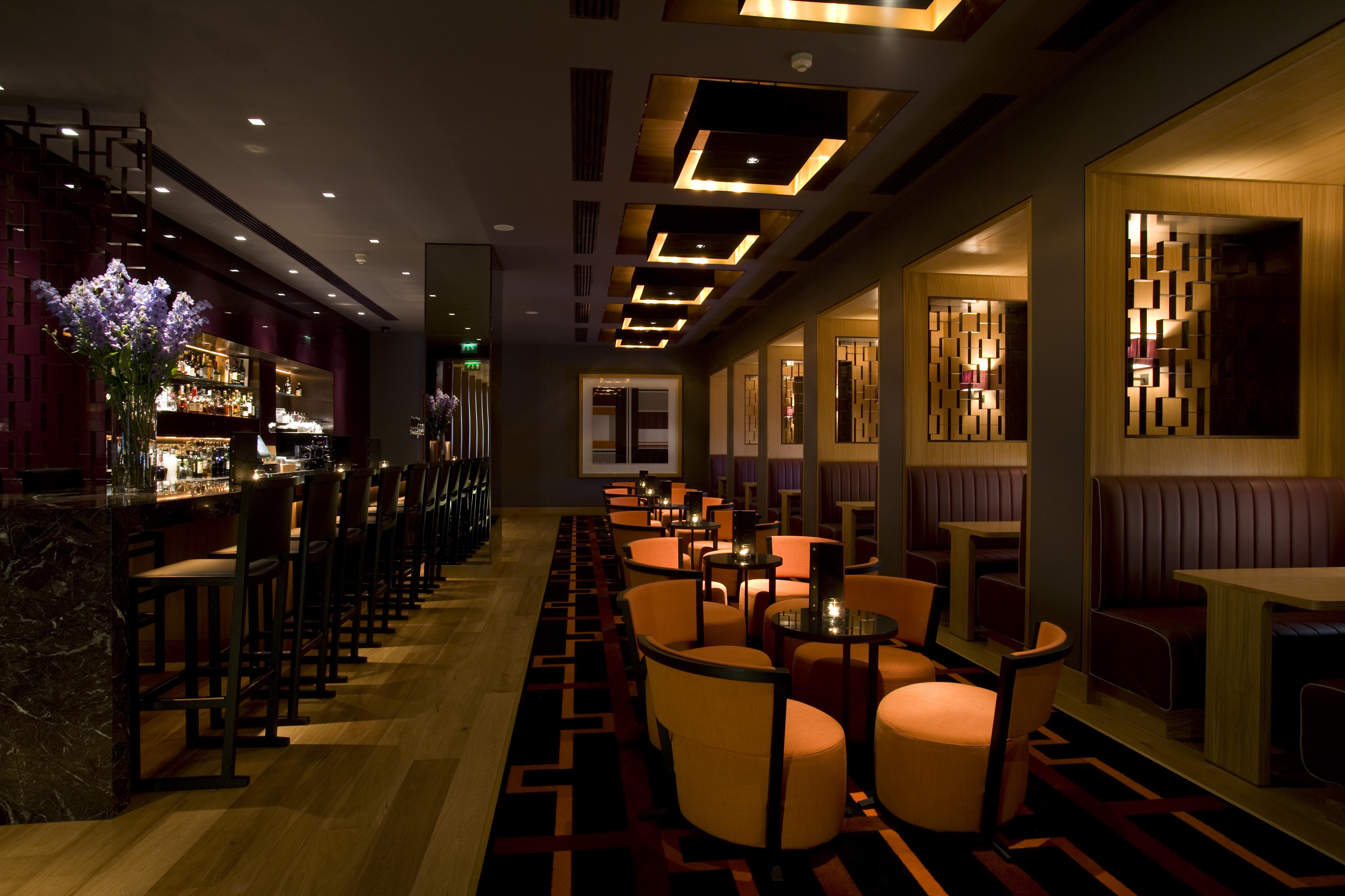 فندق ذا فيتزويليام بلفاست المطعم الصورة The bar at the Mandarin Oriental, London