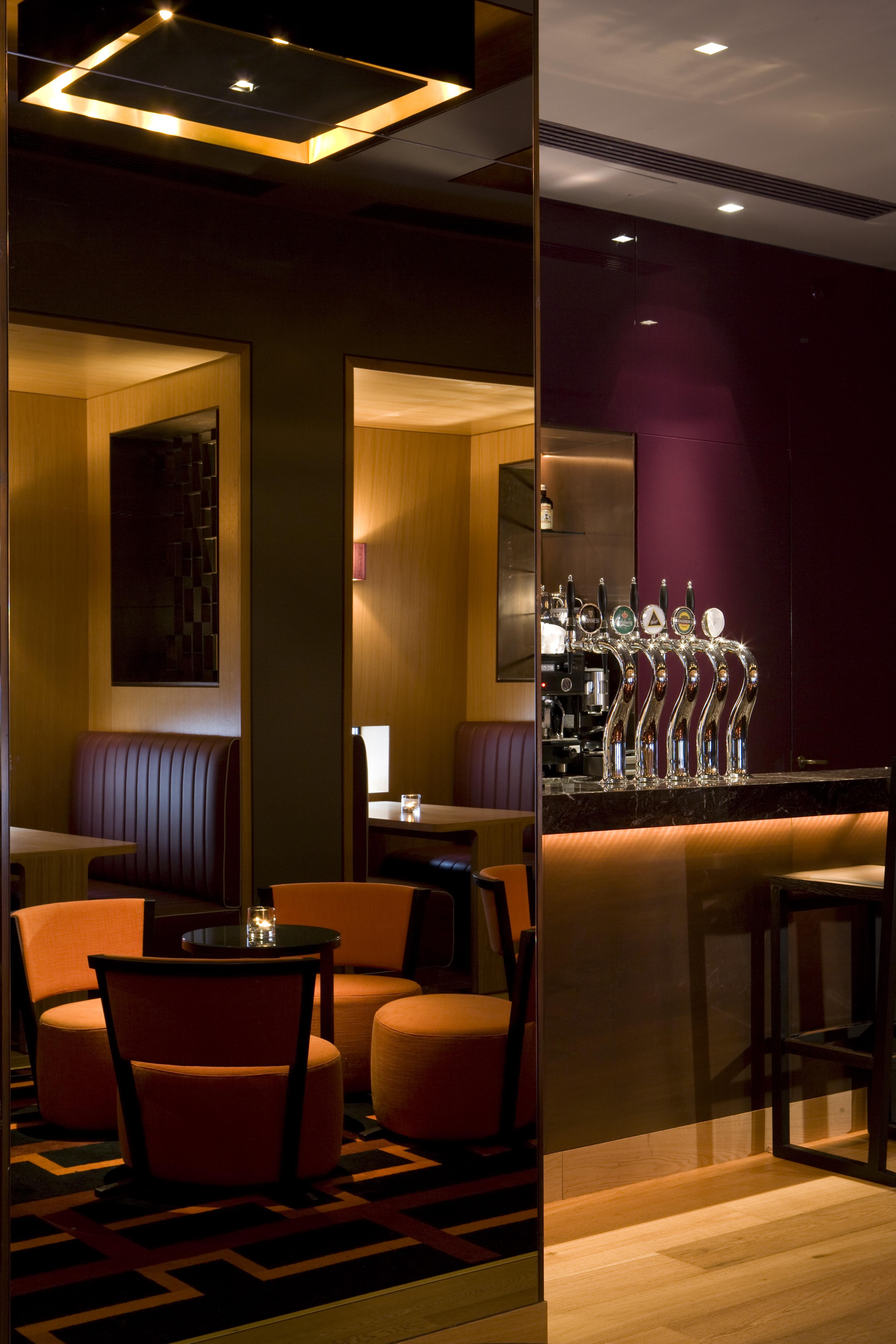 فندق ذا فيتزويليام بلفاست المظهر الخارجي الصورة The bar at the hotel